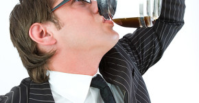 مقابله با خوابآلودگی بدون نیاز به قهوه Man Into Coffee