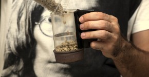 در برابر چشمانش جان لنون - روست قهوه