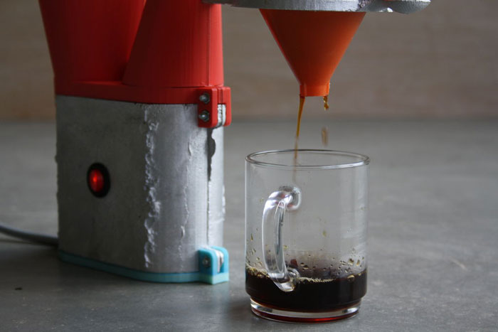 ۴٫ DIY Coffee Maker قهوه ساز