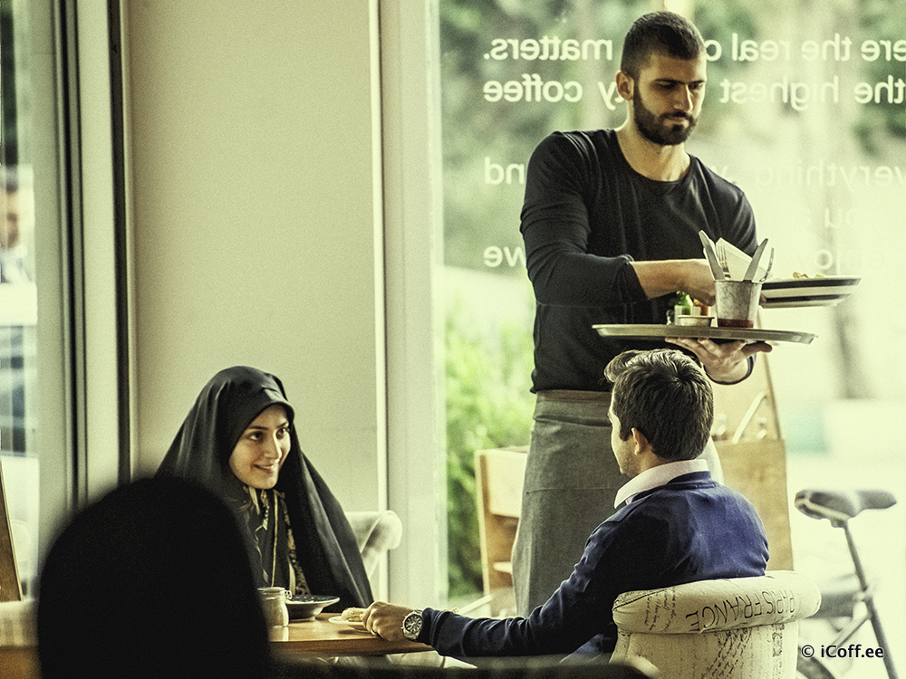 کافه نشینی در تهران
