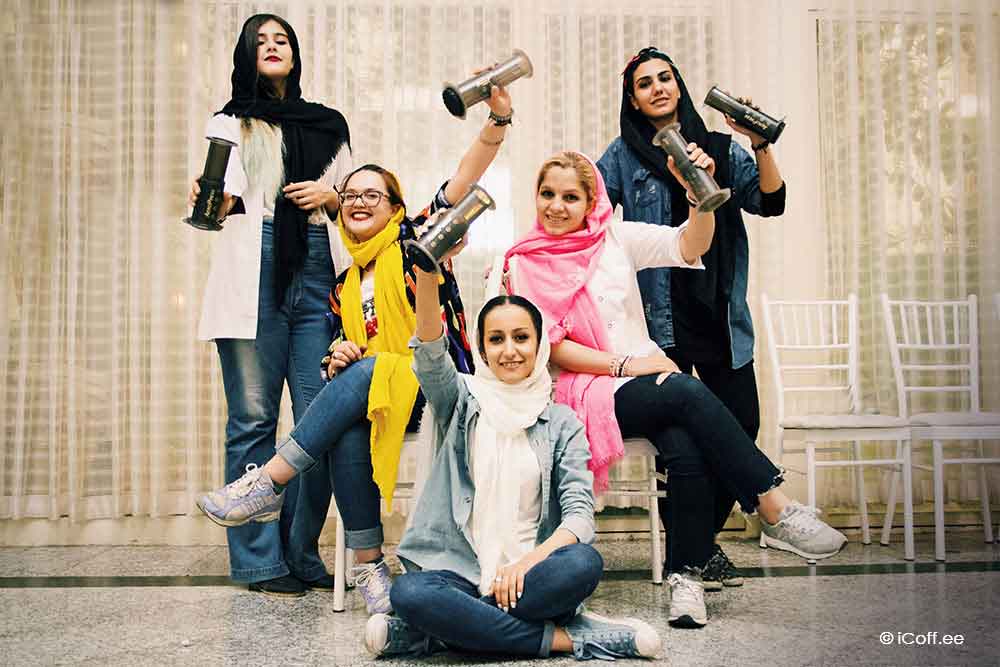 زنان ایرانی باریستا