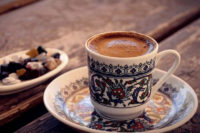 شیرینی‌های ایرانی و قهوه
