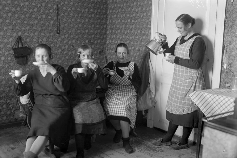 قهوه‌نوشی با نعلبکی در فنلاند رسانه قهوه و کافه ایران آیکافی iCoff.ee